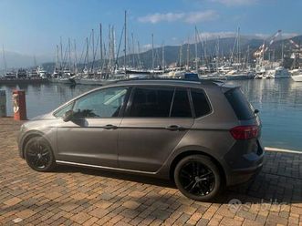 golf sportsvan 1200 tsi 86 cavalli