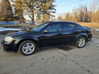 2014 dodge avenger se