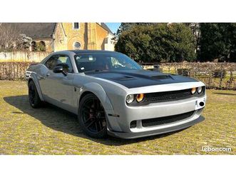 dodge challenger hellcat widebody