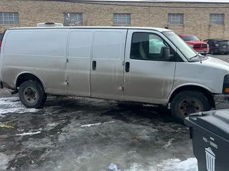 2018 gmc savana truck/van *great deal*