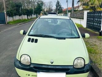 renault twingo 1.2 60ch authentique / essence / boite manuelle / 70 850km / première mise en circulation le 14/10/2004