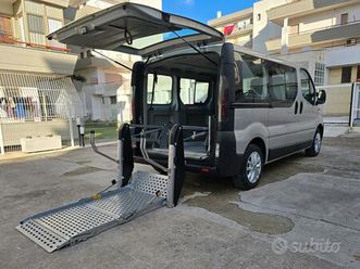nissan primastar c29 6 posti - con sollevatore idr