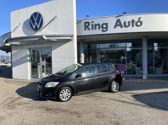 toyota auris 1.6 executive m m automata - magyar - 1 tulaj - azonnal elvihető - 162.000km