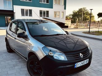renault sandero 2010