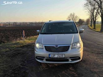 lancia voyager 2,8 crd