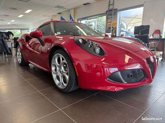 magnifique alfa romeo 4c- standard edition - 1750tbi 240ch tct - rouge alfa 289 - 1ere main - 1ere immat - 2655 kms - futur collector -