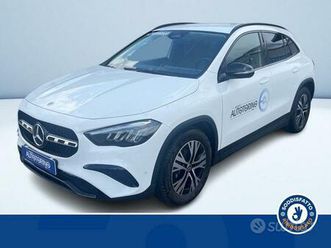 mercedes-benz gla 200 d automatic 4matic adva...