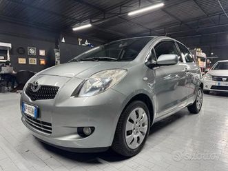 toyota yaris 1.3 3 porte sol neopatentati