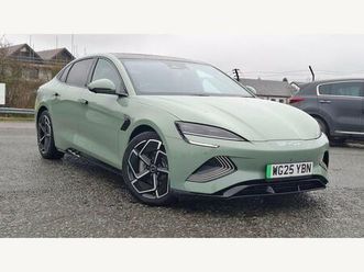 82.5kwh design auto 4dr