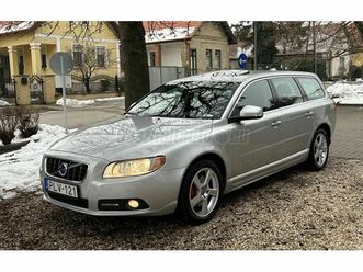 volvo v70 2.4 d [d5] momentum vezetet sz.könyv+gyári fényezéssel +újszerű!!