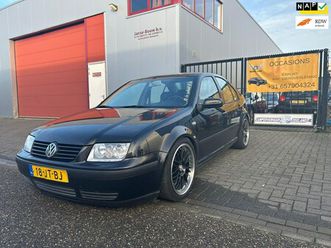 volkswagen bora - 1.6-16v mooie auto lees tekst