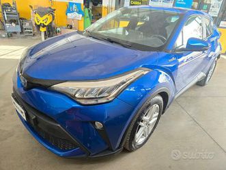 toyota c-hr 1.8 hybrid business senza vincoli
