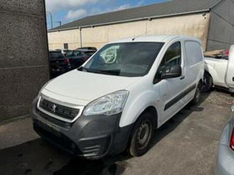 ② peugeot partner — camionnettes & utilitaires — 2ememain