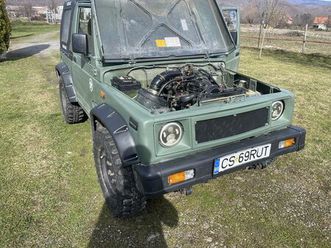 suzuki samurai an 1989 otelu rosu
