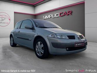 renault megane ii coupe 2.0 16v dynamique toit ouvrant garantie 12 mois