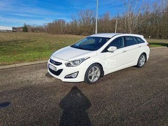 hyundai i40 1.7 crdi hp premium (automata)