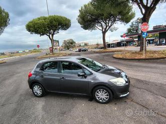 auris 1.4 d4d unipro' solo km79900