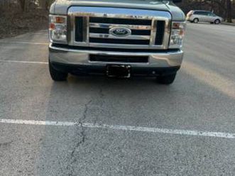 2013 ford e-350 passenger van