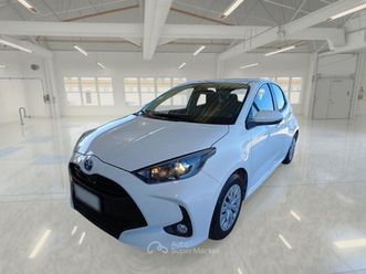 toyota yaris hybrid business my21 auto 5 porte berlina