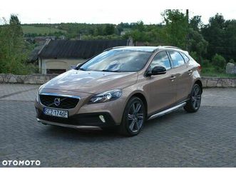 volvo v40 cross country d4 summum