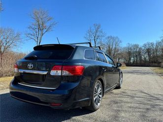 toyota avensis combi 1,8-l-valvematic executive tüv neu