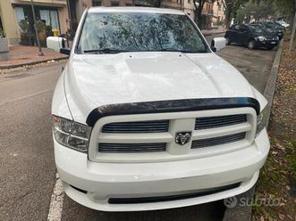 dodge ram 1500 cassone lungo autocarro