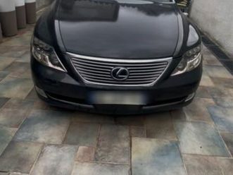 vente voiture hybride lexus haut de gamme