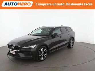 v60 cross country b4 (d) awd automatico plus