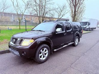 nissan navara pick-up - 2.5 automat vetem 13600 euroo