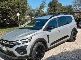 dacia jogger 5 posti