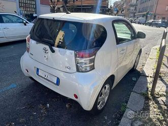 toyota iq 1.0 sol cvt automatica navigatore
