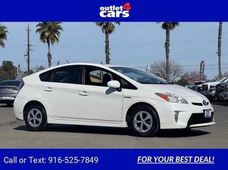 2012 toyota prius two hatchback blizzard pearl