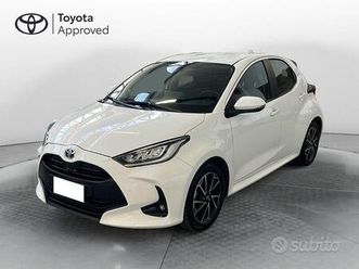 toyota yaris 1.5 hybrid 5 porte trend