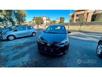 toyota yaris hybrid -ibrida