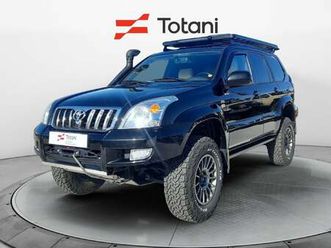 toyota land cruiser 5p 2.8 d-4d executive auto del 2004 usata a l'aquila