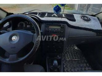 fiat albea diesel manuelle 2009 à kénitra