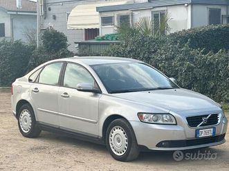 volvo s40 1.6 16v cat summum