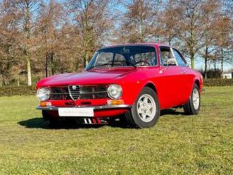② alfa romeo gt 1300 junior @ ital mobile classics — oldtimers & ancêtres — 2ememain
