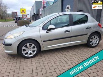 peugeot 207 - 1.4 vti xr