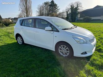 toyota verso 2.0 d4d 126cv skyview connect 7 places