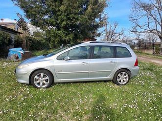 peugeot 307sw 7 posti anno2007 € 3`200