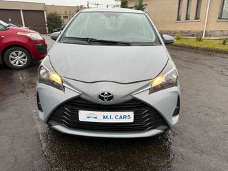 toyota yaris 1.0i met navi