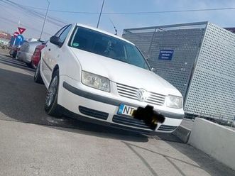 vând volkswagen bora 1'6 sr benzină an 2000 în piatra neamt