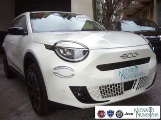 fiat 600 hybrid 110cv dct6 mhev la prima navi e telecamera