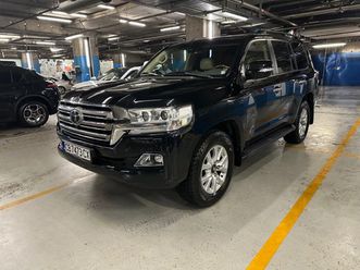 toyota land cruiser 4.6 всички екстри за модела!