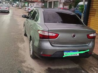 fiat grand siena essence 1.6 flex 16v 2013