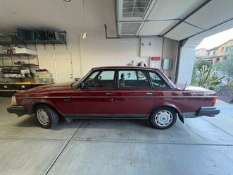 1988 volvo 240 sedan