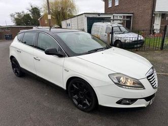 chrysler, delta, hatchback, 2011, manual, 1956 (cc), 5 doors