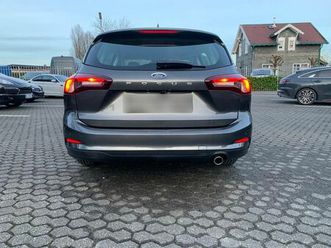 ford focus turnier. das fahrzeug steht auf mallorca.