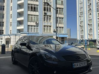 infiniti g37 2010